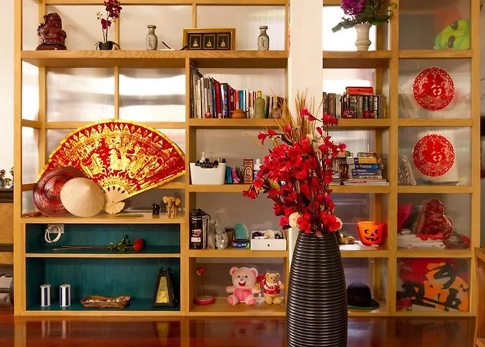 بيت شباب Fu House *